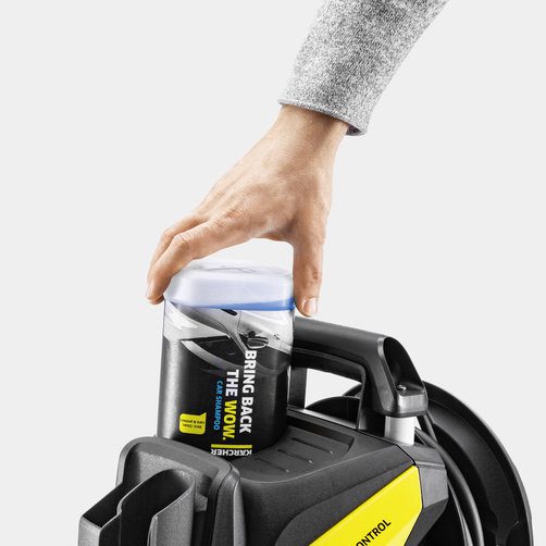 Plug 'n' Clean System - смяна на почистващия препарат с едно движение.